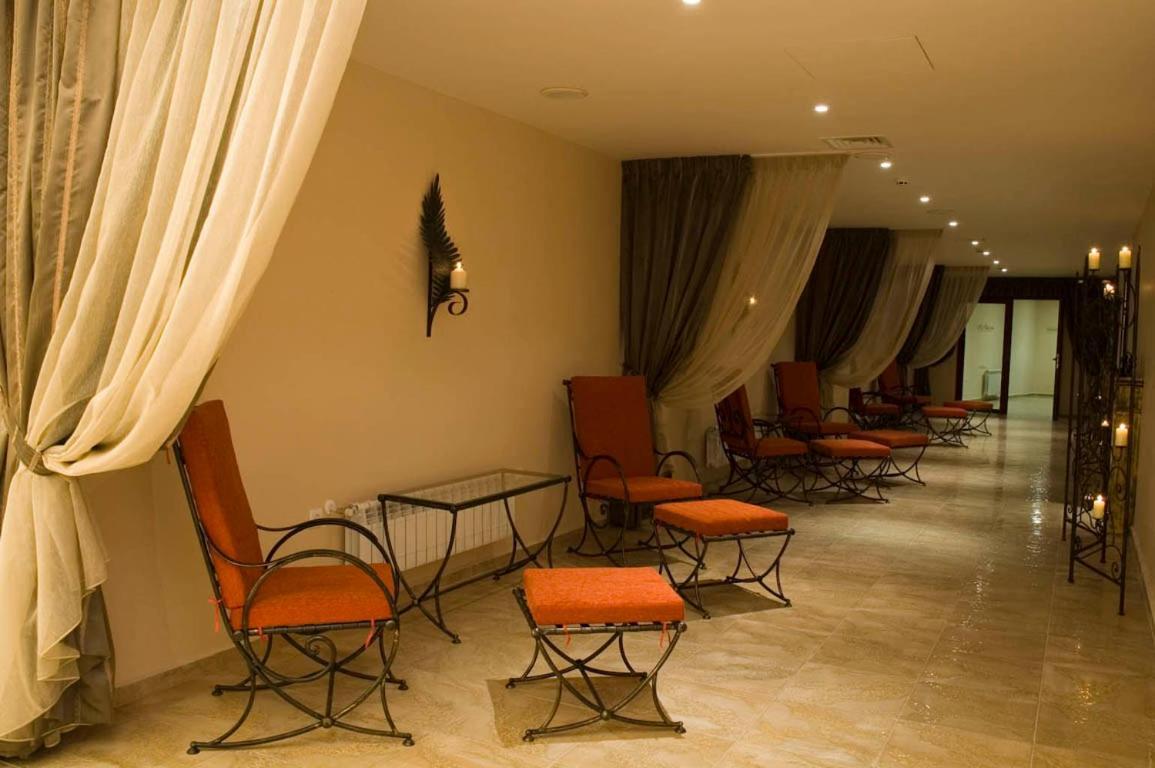 Apollo Spa Resort - Ultra All-Inclusive , Pools & Free Beach, Individual Ac In Every Room Golden Sands Exterior photo